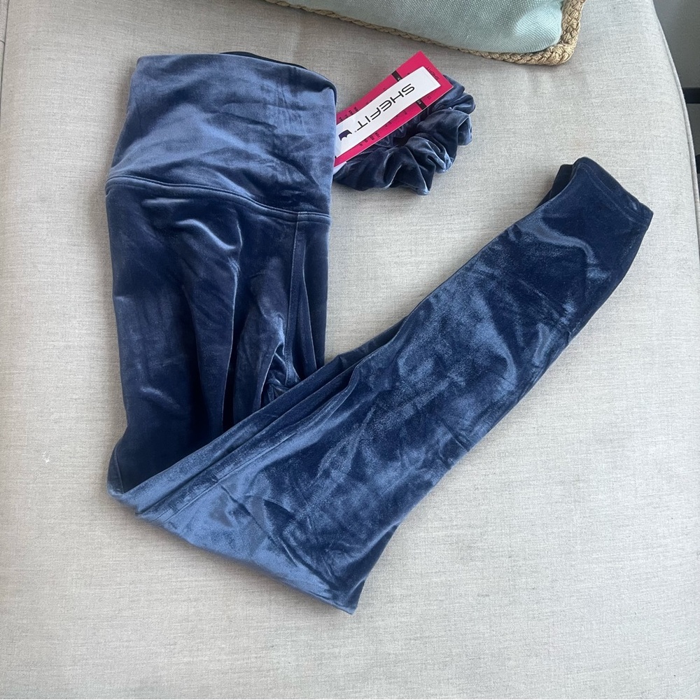 SHEFIT velvet leggings